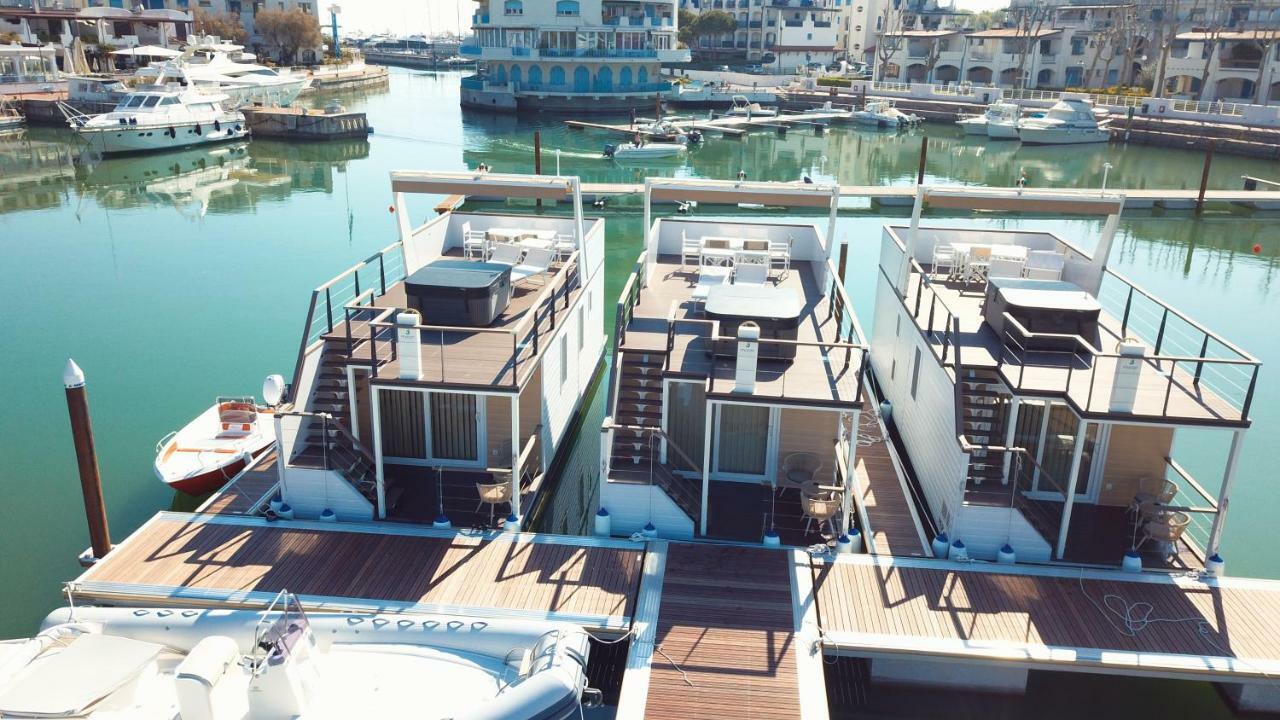 Portoverde Luxury Houseboat Misano Adriatico Exterior photo