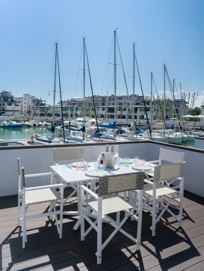 Portoverde Luxury Houseboat Misano Adriatico Exterior photo